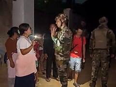 मणिपुर के हिंसाग्रस्त इलाकों में उतरी सेना, किया फ्लैग मार्च, 7500 लोगों को सुरक्षित जगह पहुंचाया