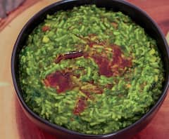 Food: ડિનર અથવા લંચમાં સ્વાદિષ્ટ અને હેલ્ધી ખાવાની ઈચ્છા હોય તો બનાવો પાલક દાળ ખીચડી