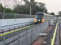 आगरा वासियों के लिए बड़ी खुशखबरी, ट्रैक पर मेट्रो ट्रेन दौड़ने की पहली झलक आई सामने