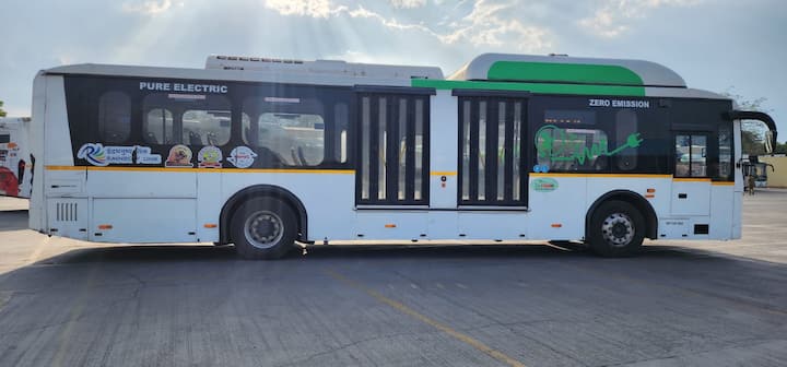 डेक्कन जिमखाना, पुणे स्टेशन, स्वारगेट, कात्रज, हडपसर गाडीतळ, भोसरी बसस्थानक, निगडी आणि मनपा भवन या ठिकाणी बुकिंग करता येईल.