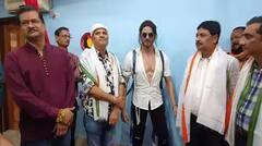 ਸ਼ਾਹਰੁਖ ਦੇ Statue ਨੂੰ ਦੇਖਣ ਲਈ ਇਕੱਠੀ ਹੋਈ ਭੀੜ, ਕਿੰਗ ਖਾਨ ਦੇ ਫੈਨ ਨੇ ਇੰਝ ਦਿਖਾਇਆ ਕਮਾਲ