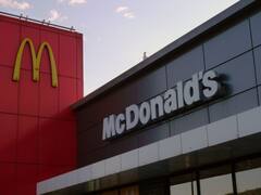MC Donalds : மெக்டொனால்ட்ஸ் நிறுவனத்தில் பணிபுரிந்த குழந்தைகள்... உரிமையாளர்களுக்கு அதிரடி அபராதம்...!