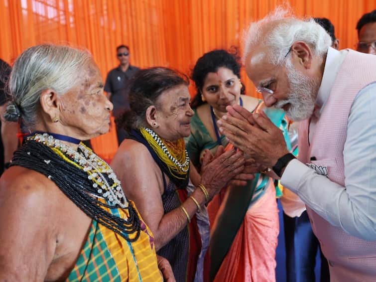 'Very Happy That PM Came In Ankola': Padma Awardees Sukri Bommagowda, Tulsi Gowda After Meeting PM Modi In Karnataka 'Very Happy That PM Modi Came In Ankola': Padma Awardees Sukri Bommagowda, Tulsi Gowda After Meeting PM