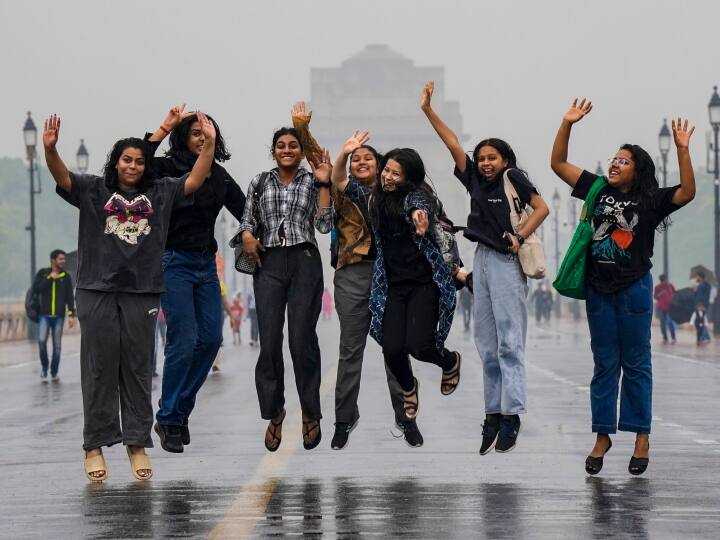 Delhi Rain: दिल्ली में मौसम के मिजाज ने चौंकाया, मानसून से पहले 200 फीसदी से ज्यादा बारिश Delhi Weather Update more than 200 percent rainfall in pre-monsoon season so far Delhi Rain: दिल्ली में मौसम के मिजाज ने चौंकाया, मानसून से पहले 200 फीसदी से ज्यादा बारिश