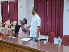 ஸ்ரீபெரும்புதூர்: அவருக்கே வாக்களித்திருக்கலாம்...திமுக சேர்மன் மீது பாயும் விசிக கவுன்சிலர்
