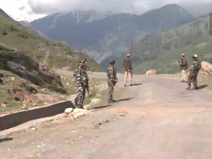 Jammu Kashmir Encounter 5 Army Personnel Killed 1 Injured In Blast By Terrorists JK Rajouri Encounter Jammu Kashmir Encounter: జమ్ముకశ్మీర్‌లో ఎన్‌కౌంటర్‌, ఐదుగురు జవాన్లు మృతి - ఇంటర్నెట్ బంద్