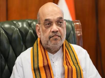 Amit Shah reviews Manipur situation 10 more companies of Central forces rushed மணிப்பூர் நிலவரத்தை ஆய்வு செய்த அமித் ஷா.. மேலும் 10 கம்பெனி மத்திய படைகள் அனுப்பிவைப்பு