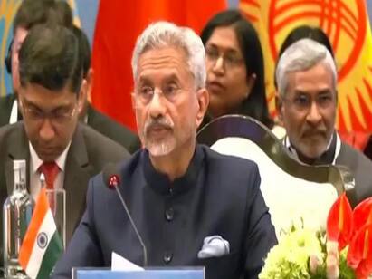 India Strong Remarks On Terror At SCO Meet Pakistan Minister Present பாகிஸ்தான் அமைச்சர் முன்னிலையில் பயங்கரவாதத்திற்கு எதிராக கொந்தளித்த வெளியுறவுத்துறை அமைச்சர் ஜெய்சங்கர்..!