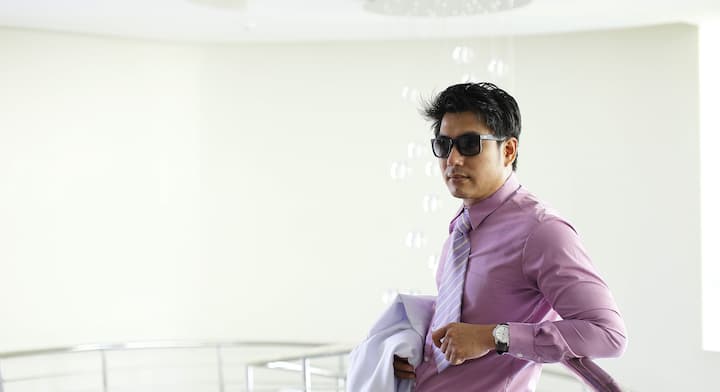 কোন পোশাক পরবেন, সেটি একদম একেবারে শেষ মুহূর্তের জন্য রেখে দেবেন না। আগেই বেছে রাখুন।