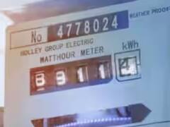 चुनाव से पहले शिवराज सरकार ने बिजली उपभोक्ताओं को दिया झटका, एनर्जी और फिक्स चार्ज पर लगेगा इतने का सरचार्ज