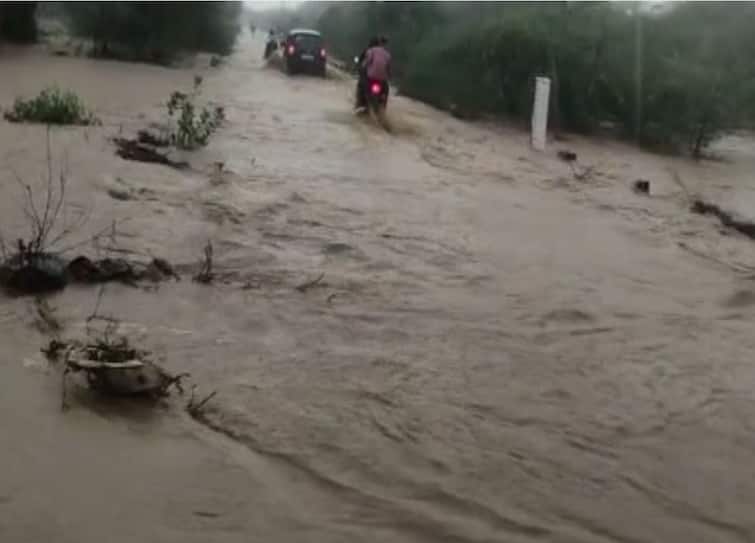 The Meteorological Department has predicted rain in Gujarat Gujarat Unseasonal Rain: રાજ્યમાં ફરી જામ્યો વરસાદી માહોલ, ધોરાજીની આ નદીમાં ભર ઉનાળે આવ્યું પૂર
