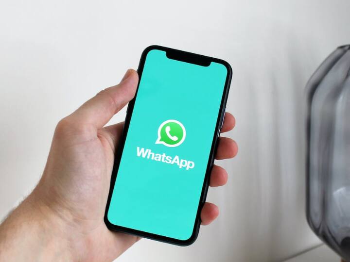 WhatsApp is working on a new feature  that will allow users to silent unknown number calls WhatsApp पर अननोन नंबर से आने वाली कॉल अपने आप हो जाएंगी साइलेंट, मिलेगा ये ऑप्शन