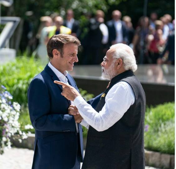 Prime Minister Narendra Modi will be on France visit by accepting invitation by france president  Emmanuel Macron PM Modi France Visit:  भारत फ्रान्सच्या धोरणात्मक भागीदारीला 25 वर्षे पूर्ण,  पंतप्रधान नरेंद्र मोदी करणार फ्रान्सचा दौरा
