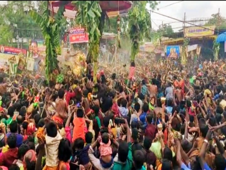 Kallazhagar Festival:  கள்ளழகரை குளிர்விக்கும் தீர்த்தவாரி நிகழ்வு - பல்லாயிரக்கணக்கான பக்தர்கள் பங்கேற்பு