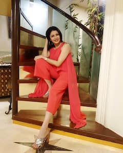 Bhagyashree House Photos: जिम से लेकर गार्डन तक...भाग्यश्री के घर में हैं ये लग्जरी सुख-सुविधाएं, देखिए इनसाइड तस्वीरें