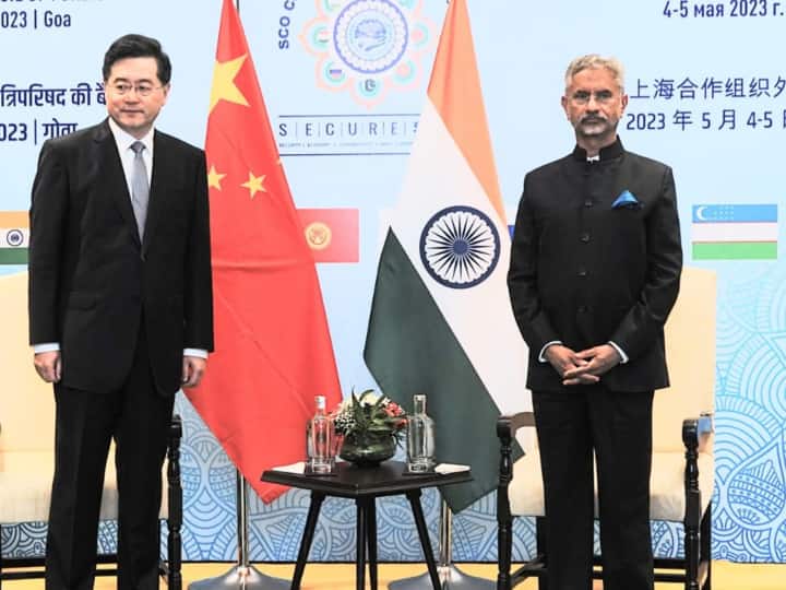 SCO Bilateral Meeting S Jaishankar talks with China foreign minister qin gang and Russia Sergey Lavrov Pakistan SCO Meeting: भारत कसेगा द्विपक्षीय संबंधों पर चीन और पाकिस्तान के पेंच! एससीओ बैठक के जरिये 'दोस्त' रूस को मिलेगा ये मैसेज