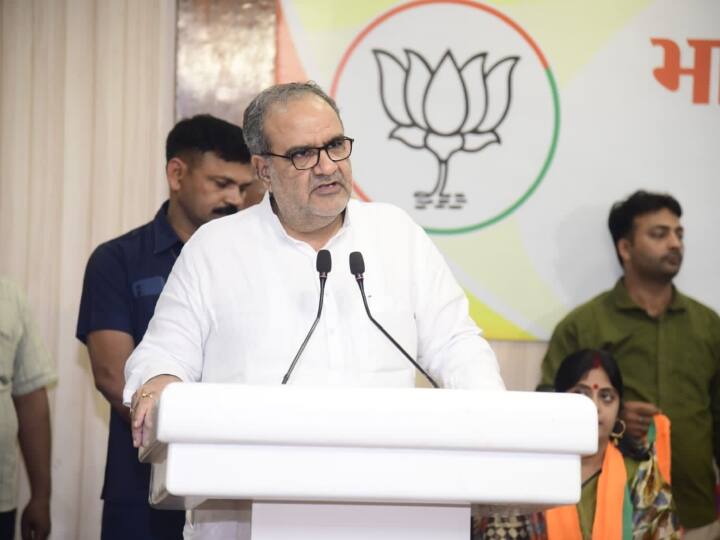 UP Nikay Chunav 2023: अयोध्या में बीजेपी को झटका? निर्दलीय प्रत्याशी के समर्थन में आया ये बड़ा संगठन UP Nikay Chunav 2023 UP Yuva Vyapar Mandal Support Independent Mayor Candidate BJP Face Problem UP Nikay Chunav 2023: अयोध्या में बीजेपी को झटका? निर्दलीय प्रत्याशी के समर्थन में आया ये बड़ा संगठन