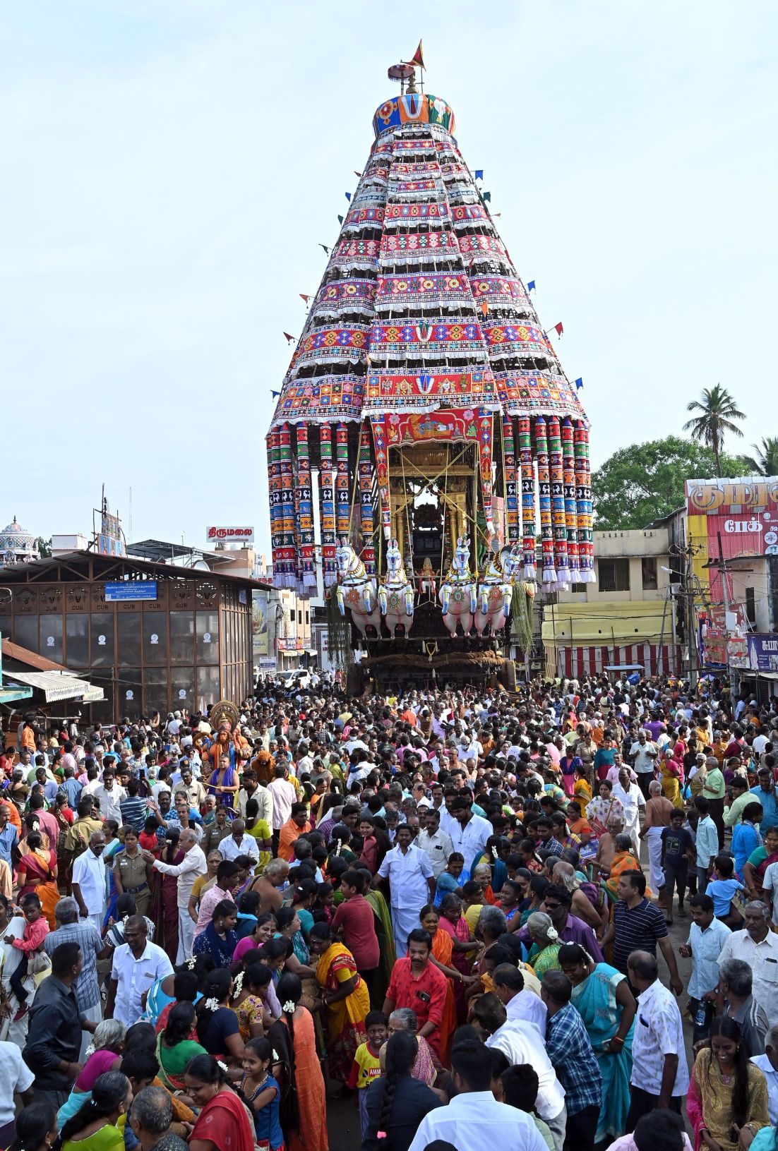 கும்பகோணம் சாரங்கபாணி கோயில் சித்திரைப் பெருவிழா திருத்தேரோட்டம்