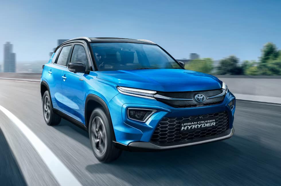 Toyota Price Hiked: टोयोटा ने बढ़ाई अपनी कारों की कीमतें, ये मॉडल्स हैं शामिल 