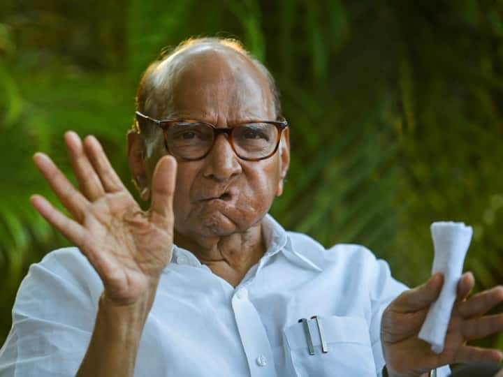 sharad pawar resigns committiee to decide new ncf chief today may new proposal take place Sharad Pawar Resigns: NCP के नए चीफ पर फैसला आज, ट्विस्ट के साथ कमेटी ला सकती है नया प्रस्ताव