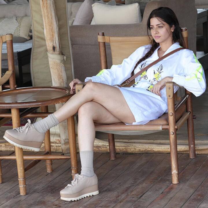 వేదిక ఫొటోలు - Image Credit: Vedhika/Instagram