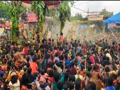 Madurai Kallazhagar Festival 2023  Theerthawari event to cool Kallazhagar TNN Kallazhagar Festival:  கள்ளழகரை குளிர்விக்கும் தீர்த்தவாரி நிகழ்வு - பல்லாயிரக்கணக்கான பக்தர்கள் பங்கேற்பு