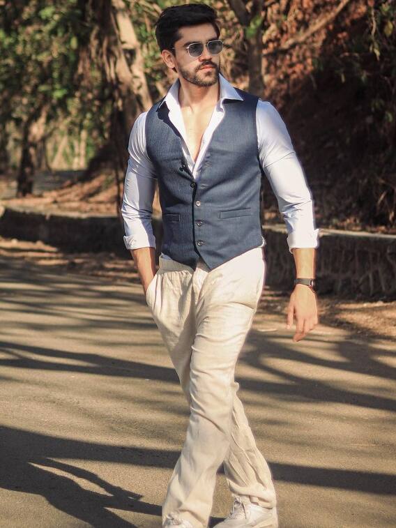 तितली के गर्व हैं इतने पढ़े-लिखे