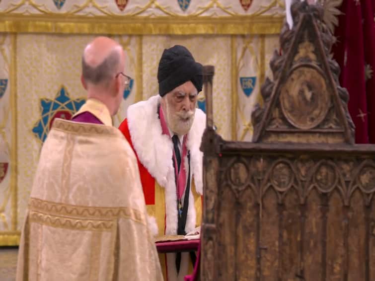 British Sikh Peer Lord Indarjit Singh Bears Coronation Glove for King Charles Says Honour For Entire Sikh Community 'Honour For Entire Sikh Community': British Sikh Peer Bears Coronation Glove for King Charles