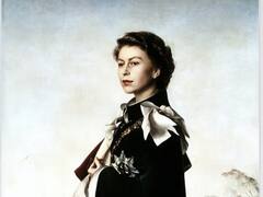 King Charles Coronation: किंग चार्ल्स की ताजपोशी से पहले तस्वीरों में देखें महारानी एलिजाबेथ II का राज्याभिषेक