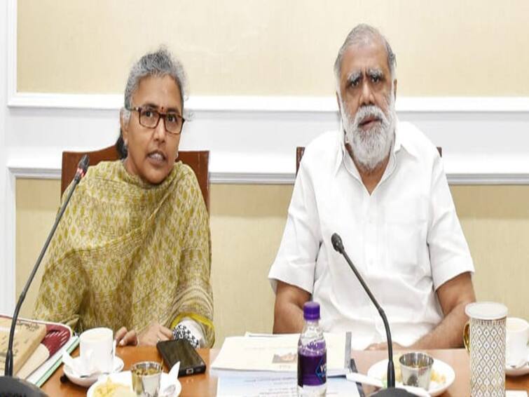 Different Opinion  Between  Rural Development Minister Periyasamy and Secretary  Amutha IAS Minister Periyasamy Vs Amutha I.A.S: ’நான் அமைச்சரா இல்லை அமுதா ஐ.ஏ.எஸ் அமைச்சரா?’ டென்ஷனான I.P. – கோபத்துடன் ஊருக்கு கிளம்பினாரா..?