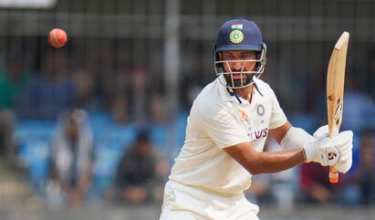 Cheteshwar Pujara becomes commentator border gavaskar trophy Cheteshwar Pujara : பாட்ஷா டூ மாணிக்கம்.. புதிய அவதாரத்தில் புஜாரா !