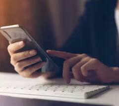 ਮੋਬਾਈਲ ਦੇ ਨਾਲ 'ਚਿਪਕਣਾ' ਬੰਦ ਕਰੋ, ਨਹੀਂ ਤਾਂ ਹੋ ਜਾਵੋਗੇ ਹਾਈ ਬਲੱਡ ਪ੍ਰੈਸ਼ਰ ਦੇ ਸ਼ਿਕਾਰ, ਜਾਣੋ ਇਸ ਦੇ ਨੁਕਸਾਨ