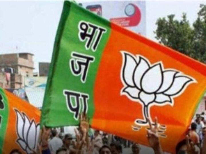MP Assembly Elections 2023 BJP Deepak Joshi and Radhelal Baghel Joins Congress on Same Day ANN MP News: चुनाव से पहले बीजेपी को दोहरा झटका! दीपक जोशी के साथ इस नेता ने भी जॉइन की कांग्रेस