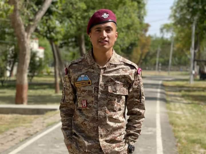Rajouri Encounter: पिछले महीने ही शादी कर ड्यूटी पर लौटे थे 9 पैरा कमांडो के राइफलमैन सिद्धांत छेत्री, आतंकी हमले में हुए शहीद 9 Para Commando Rifleman Siddhant Chettri Who Got Married In April Martyred In Terrorist Attack In Rajouri Jammu Kahmir Rajouri Encounter: पिछले महीने ही शादी कर ड्यूटी पर लौटे थे 9 पैरा कमांडो के राइफलमैन सिद्धांत छेत्री, आतंकी हमले में हुए शहीद