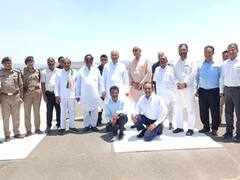 सीएम साहब एयरपोर्ट पहुंचे.. तो पीडब्ल्यूडी के ईई साहब ने पैर छूकर लिया आशीर्वाद, पुलिस वालों से भिड़े कांग्रेसी