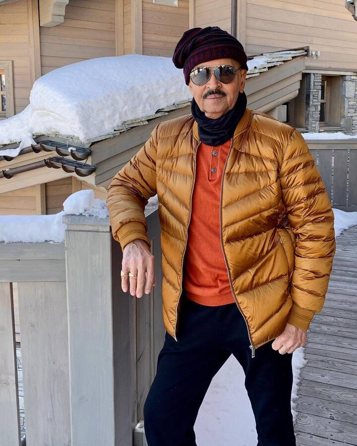 फिर राकेश रोशन ने ‘किशन कन्हैया’, और ‘करण अर्जुन’ फ़िल्म बनाई जो ब्लॉकबस्टर रही. इसके बाद राकेश ने अपनी हर फिल्म का नाम ‘क’ से रखना शुरू कर दिया. इसके पीछे की एक वजह ये भी बताई जाती हैं कि ‘क’ ज्योतिष अंक की वजह से भी राकेश रोशन के लिए शुभ है.