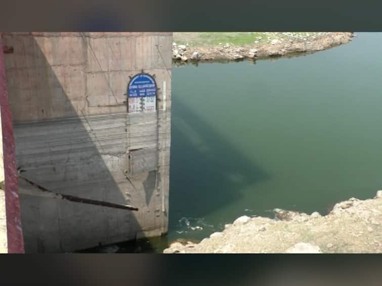 solapur maharashtra ujani dam water level decreased water crisis will be happen detail marathi news Solapur News :  उजनी धरणाने गाठला तळ, सोलापूरसह अनेक गावांच्या पाण्याचा प्रश्न ऐरणीवर?