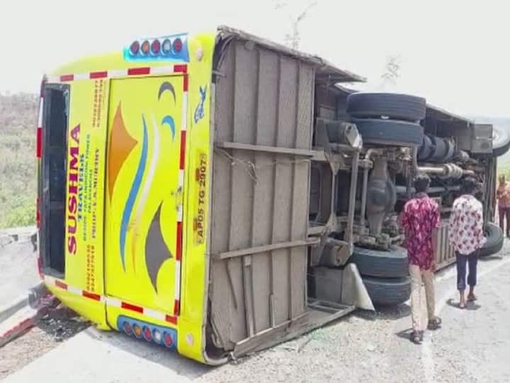 Srisailam Road Accident Tourist Bus Overturned at Nallamala Ghat Road Deyyala Turning Srisailam Accident: నల్లమల ఘాట్ రోడ్డులో ప్రమాదం, బోల్తాపడ్డ టూరిస్ట్ బస్సు, 10 మందికి తీవ్రగాయాలు