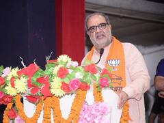 पीलीभीत में बीजेपी ने बागी नेताओं पर लिया एक्शन, प्रदेश अध्यक्ष भूपेंद्र चौधरी ने आस्था अग्रवाल के लिए मांगे वोट