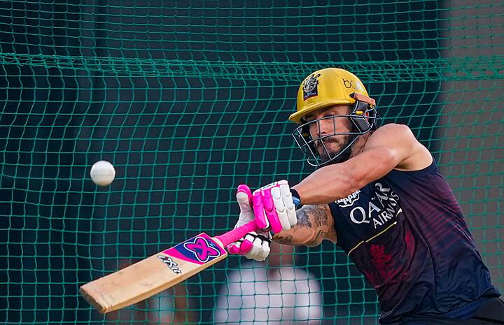 रॉयल चॅलेंजर्स बंगळुरु संघ सध्या गुणतालिकेत पाचव्या क्रमांकावर आहे, मुंबई संघ सहाव्या क्रमांकावर आहे.