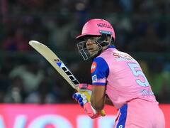 महेन्द्र सिंह धोनी से खुद की तुलना कर बुरा फंसे रियान पराग, सोशल मीडिया पर फैंस ने लगा दी क्लास