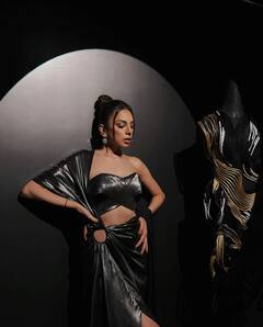 Nitibha kaul: બોલ્ડ ડ્રેસમાં નિતિભા કૌલે શેર કરી હોટ તસવીરો, જુઓ કાતિલ અંદાજ