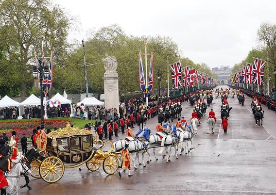King Charles III Coronation: ब्रिटेन के 'राजा' का राज्याभिषेक, समारोह पर हुए हजारों करोड़ खर्च, देखें तस्वीरें