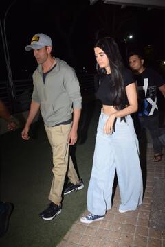 Hrithik Roshan ने गर्लफ्रेंड और दोनों बेटों के साथ एंजॉय की मूवी डेट, रेहान और रिदान के साथ Saba की दिखी खास बॉन्डिंग