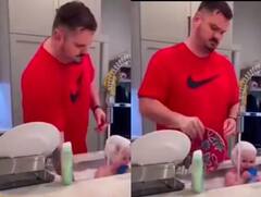 ਲਓ ਜੀ... ਭਾਂਡੇ ਵੀ ਧੋ ਲਏ ਅਤੇ ਬੱਚੇ ਨੇ ਵੀ ਨਹਾ ਲਿਆ, ਪਿਤਾ ਨੇ ਛੇਤੀ ਕੰਮ ਨਿਪਟਾਉਣ ਲਈ ਲੱਭੀ ਮਜ਼ੇਦਾਰ ਤਰਕੀਬ, ਦੇਖੋ ਵੀਡੀਓ