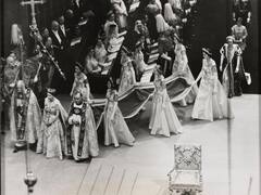 King Charles Coronation: किंग चार्ल्स की ताजपोशी से पहले तस्वीरों में देखें महारानी एलिजाबेथ II का राज्याभिषेक