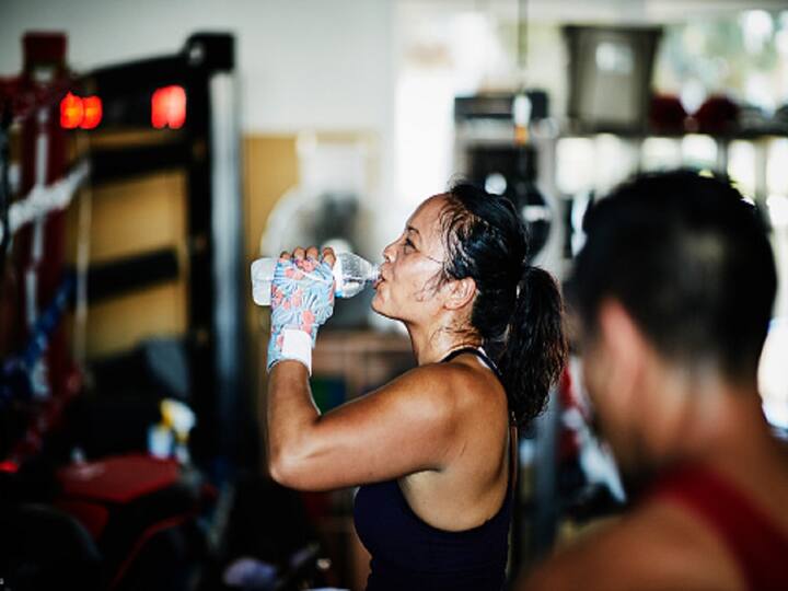 Dehydration Experts Reveal How To Stay Hydrated During Summer Workout Sessions Beat The Heat: Experts Reveal How To Stay Hydrated During Summer Workout Sessions