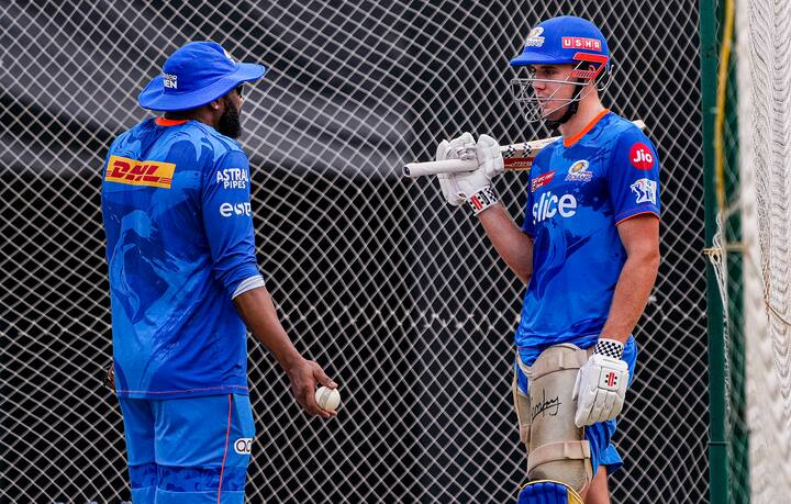 यामध्ये बंगळुरुचं पारड जड दिसून आलं आहे. रॉयल चॅलेंजर्स बंगळुरुने 29 पैकी 18 सामने जिंकले आहेत. तर, दिल्ली कॅपिटल्स संघाला 10 सामने जिंकता आले आहेत. एक सामना ड्रॉ झाला.