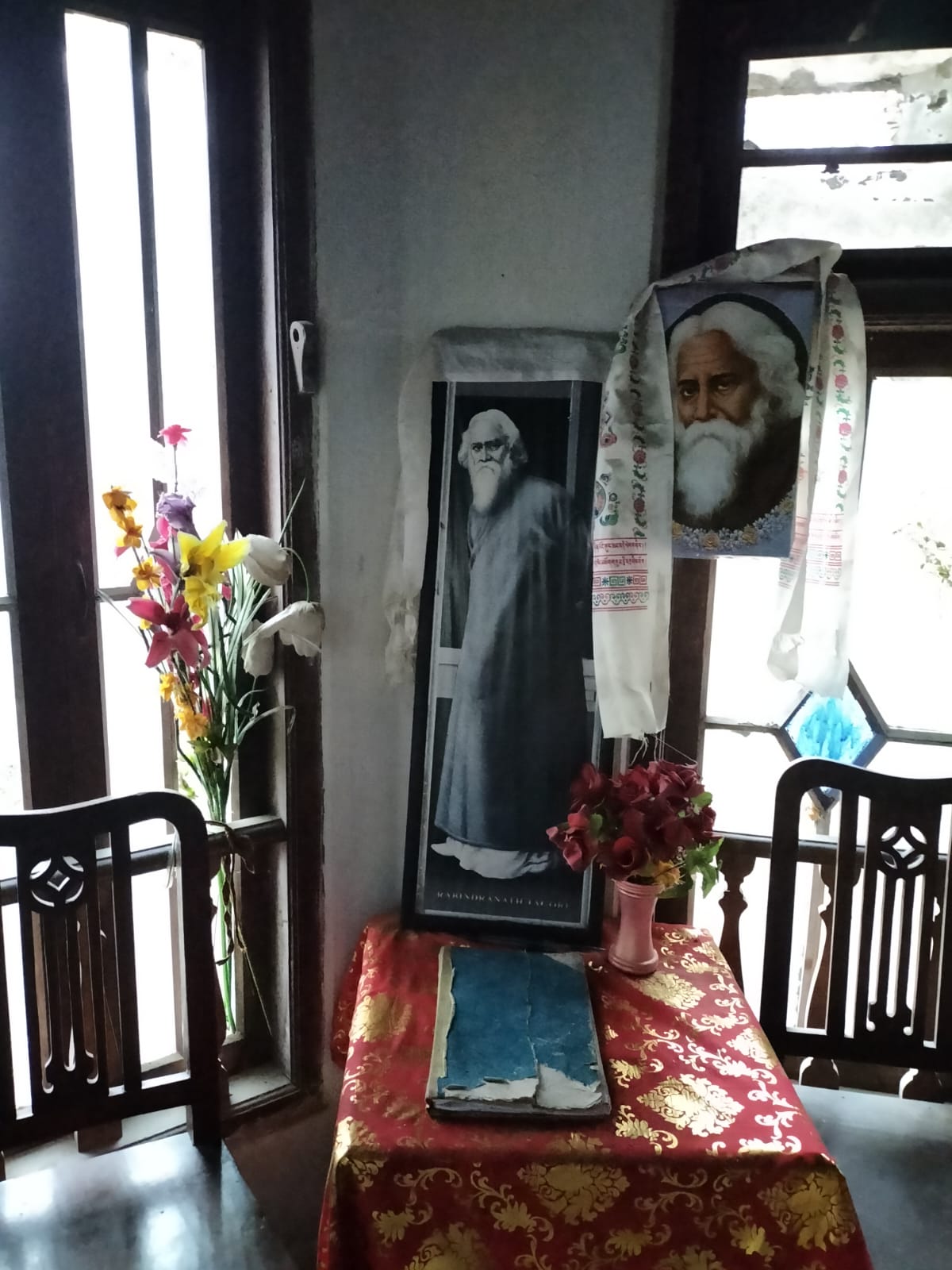 Rabindranath Tagore Birth Day : কালিম্পংয়ের এই বাড়ি থেকেই জন্মদিনে বেতারে কবিতা পাঠ, রবিস্মৃতি আঁকড়ে নিঃসঙ্গ গৌরিপুর হাউস