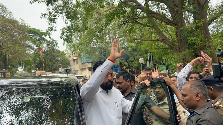 आज मुख्यमंत्री एकनाथ शिंदे आज कर्नाटक दौऱ्यावर आहेत. शिंदे भाजप उमेदवारांचा प्रचार करणार आहेत. एकूणच आज कर्नाटकात प्रचाराची रणधुमाळी पाहायला मिळणार आहे.